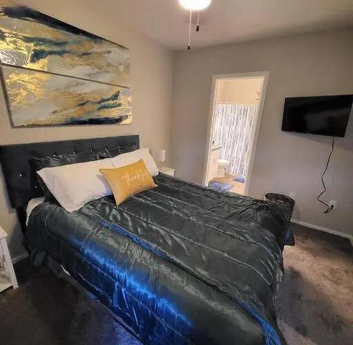 Apartment Modern 2br Oasis! *