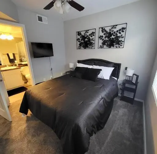 Modern 2br Oasis! *